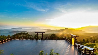 Về Tây Nguyên Ghé Thăm Ngôi Chùa Trên Mây Linh Quy Pháp Ấn Về Tây Nguyên Ghé Thăm Ngôi Chùa Trên Mây Linh Quy Pháp Ấn