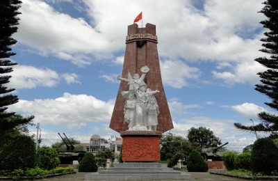 Điểm Du Lịch Kon Tum: Di Tích Lịch Sử Chiến Thắng Đắc Tô - Tân Cảnh Điểm Du Lịch Kon Tum: Di Tích Lịch Sử Chiến Thắng Đắc Tô - Tân Cảnh