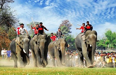 Tây Nguyên Tháng 3 Rộn Ràng Lễ Hội Đua Voi Trên Buôn Đôn Tây Nguyên Tháng 3 Rộn Ràng Lễ Hội Đua Voi Trên Buôn Đôn