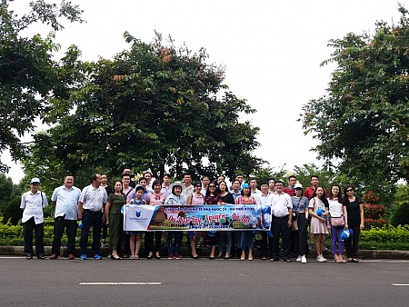 Ảnh khách đoàn ‘’Lớp kinh tế nhà nước khóa 24’’ – đại học KTQD