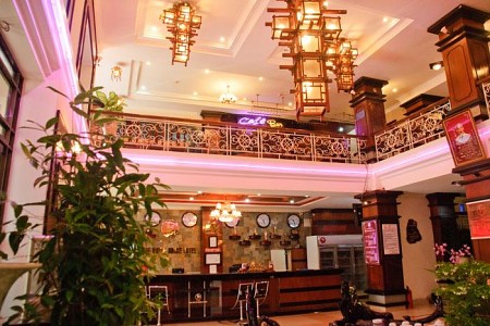 Khách Sạn Bạch Mã