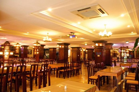 Khách Sạn Bạch Mã