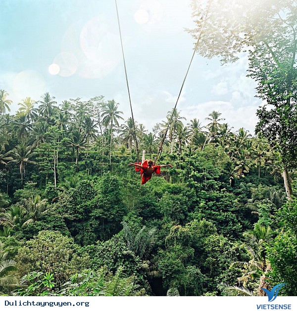 Cảm giác mạnh ngồi xích đu lơ lửng giữa không trung - Ảnh 3