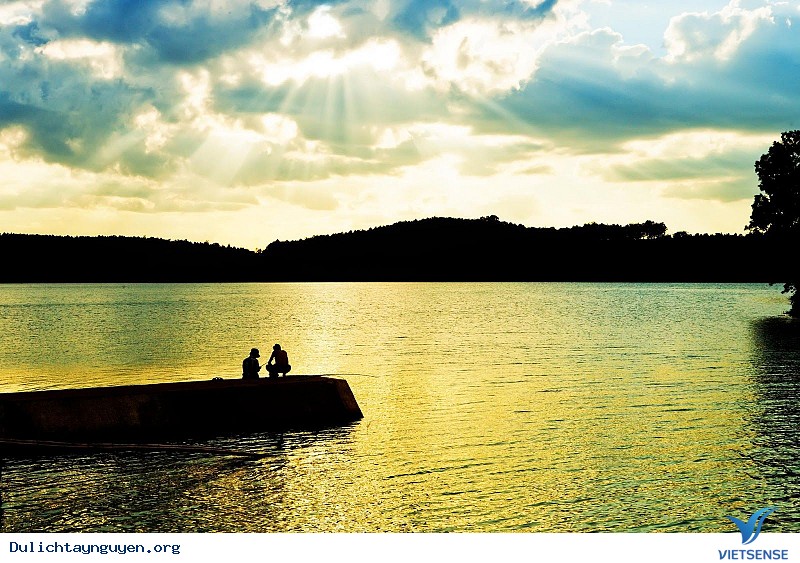 Biển Hồ- thiên đường ở Tây  Nguyên - Ảnh 2