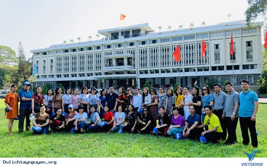 Ảnh đoàn Hà Nội - Côn Đảo - Tây Nguyên ngày 03-10/03 - Ảnh 2 Ảnh đoàn Hà Nội - Côn Đảo - Tây Nguyên ngày 03-10/03 - Ảnh 2