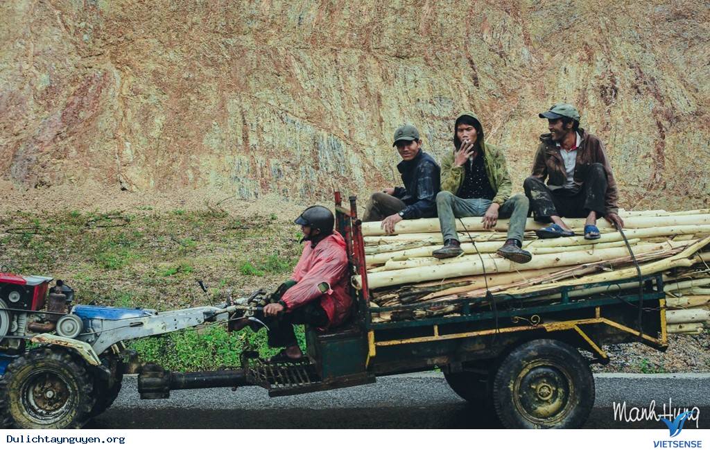 Cuộc Sống Không Vội Vã Giữa Núi Rừng Tây Nguyên - Ảnh 15