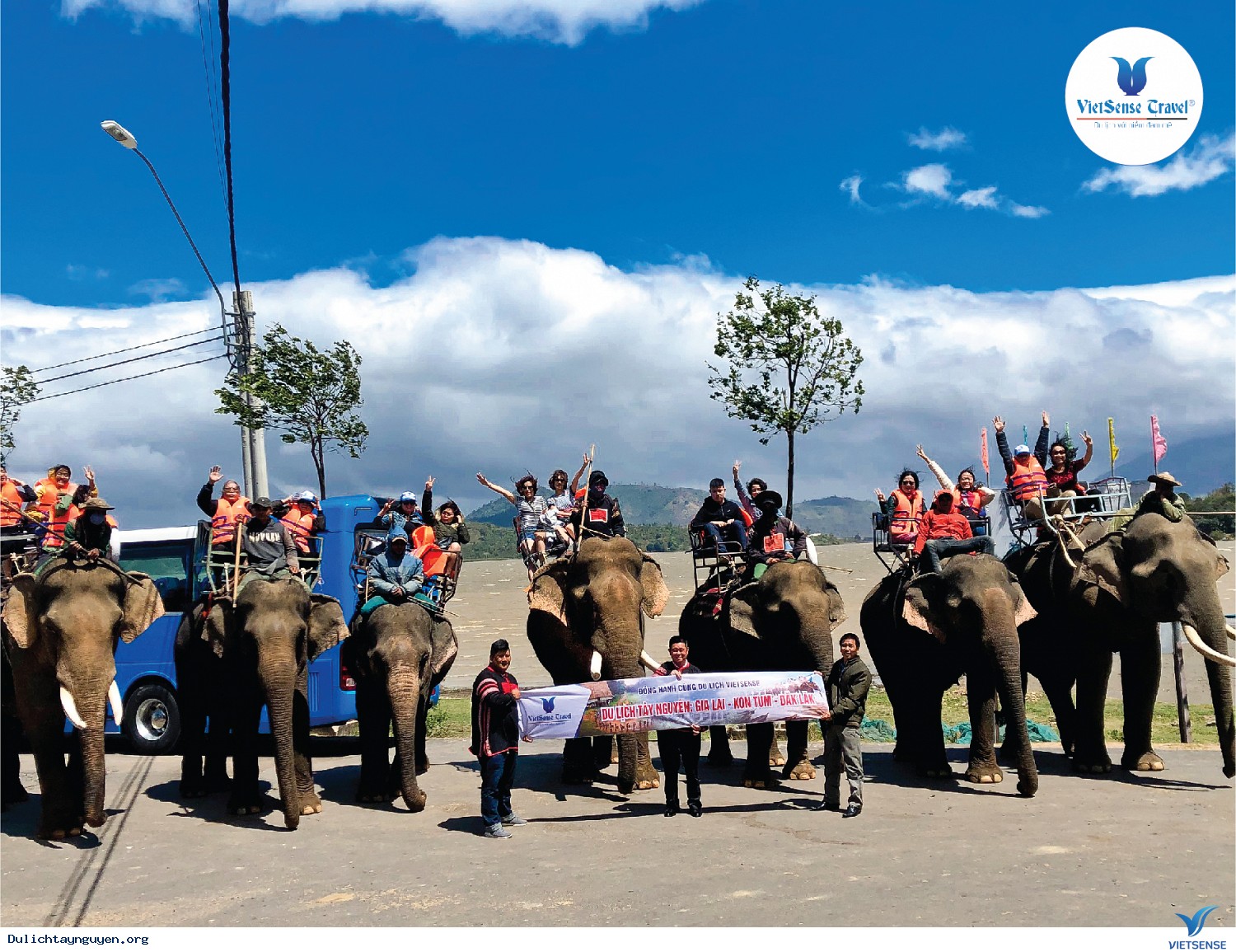 Trải nghiệm tuyệt vời cưỡi voi ở Bản Đôn - Ảnh 2 Trải nghiệm tuyệt vời cưỡi voi ở Bản Đôn - Ảnh 2
