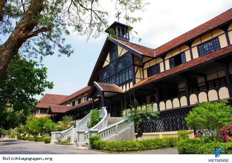 Tòa Giám Mục Kon Tum - Ảnh 2