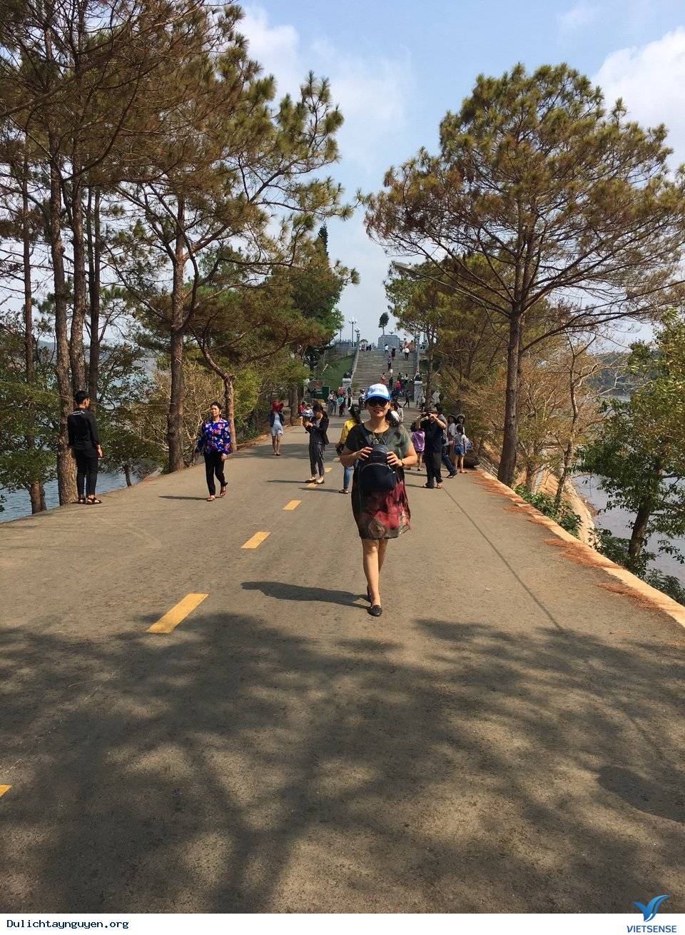 Đoàn khách 09-12/03 - Ảnh 2 Đoàn khách 09-12/03 - Ảnh 2