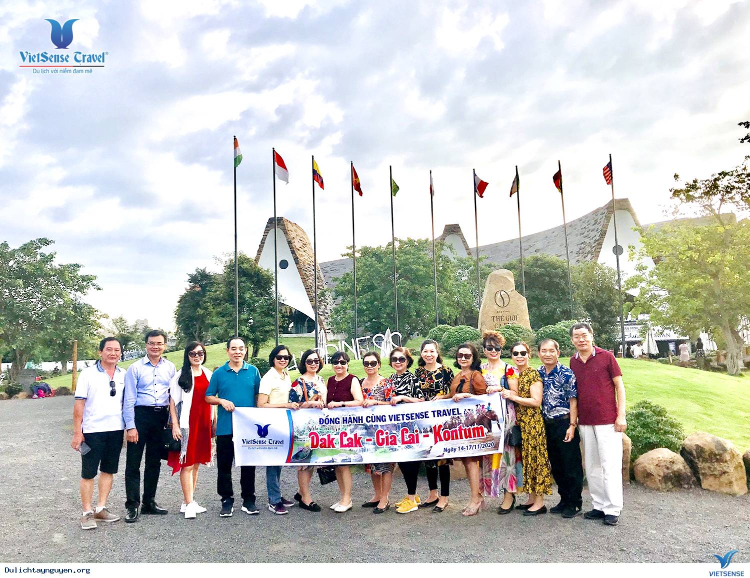 Đoàn Tham quan 3 tỉnh Dak Lak - Gia Lai - Kon Tum 14-17/11 - Ảnh 1