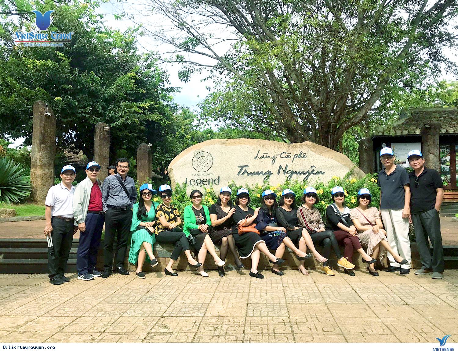 Đoàn Tham quan 3 tỉnh Dak Lak - Gia Lai - Kon Tum 14-17/11 - Ảnh 2