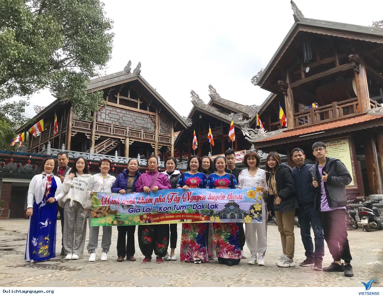 Hình ảnh Đoàn khởi hành Tết Dương Lịch - Ảnh 1