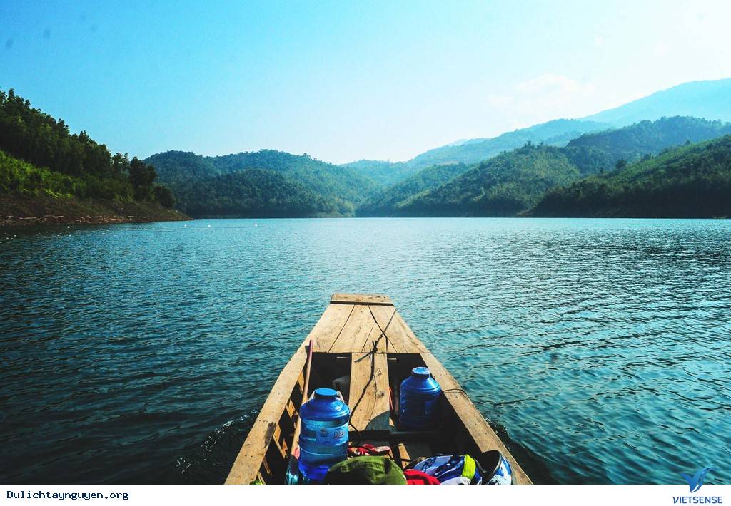 Gió Lộng, Mưa Lạnh Và Chuyến Đi Để Đời Ở Hồ Tà Đùng