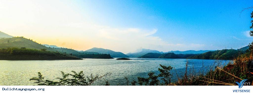 Gió Lộng, Mưa Lạnh Và Chuyến Đi Để Đời Ở Hồ Tà Đùng