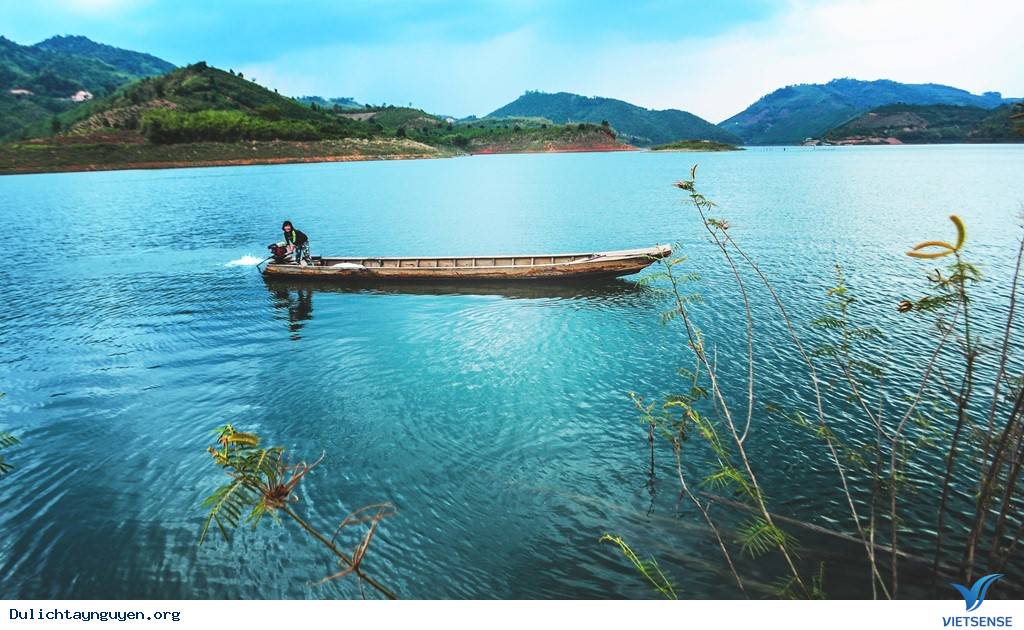 Gió Lộng, Mưa Lạnh Và Chuyến Đi Để Đời Ở Hồ Tà Đùng