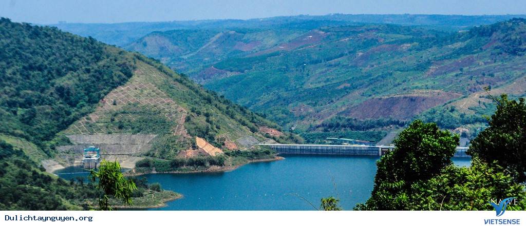 Gió Lộng, Mưa Lạnh Và Chuyến Đi Để Đời Ở Hồ Tà Đùng