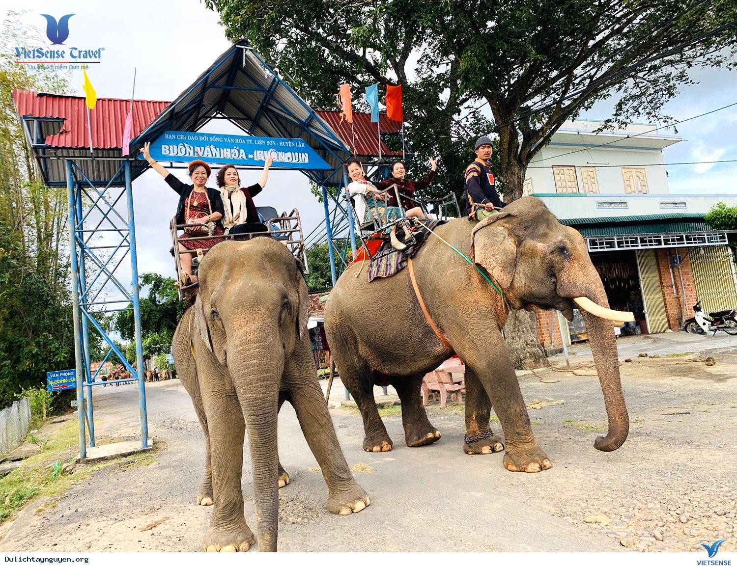 Hình ảnh đoàn Tây Nguyên 05-08.12 - Ảnh 18 Hình ảnh đoàn Tây Nguyên 05-08.12 - Ảnh 18