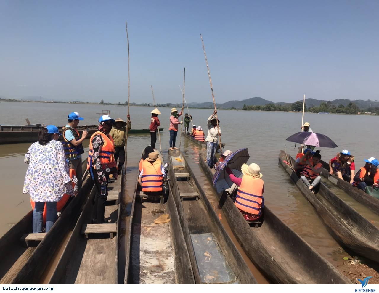 Hình ảnh đoàn Khối Mặt Trận Tổ quốc thành phố Móng Cái ngày 22 – 24/2 - Ảnh 5 Hình ảnh đoàn Khối Mặt Trận Tổ quốc thành phố Móng Cái ngày 22 – 24/2 - Ảnh 5