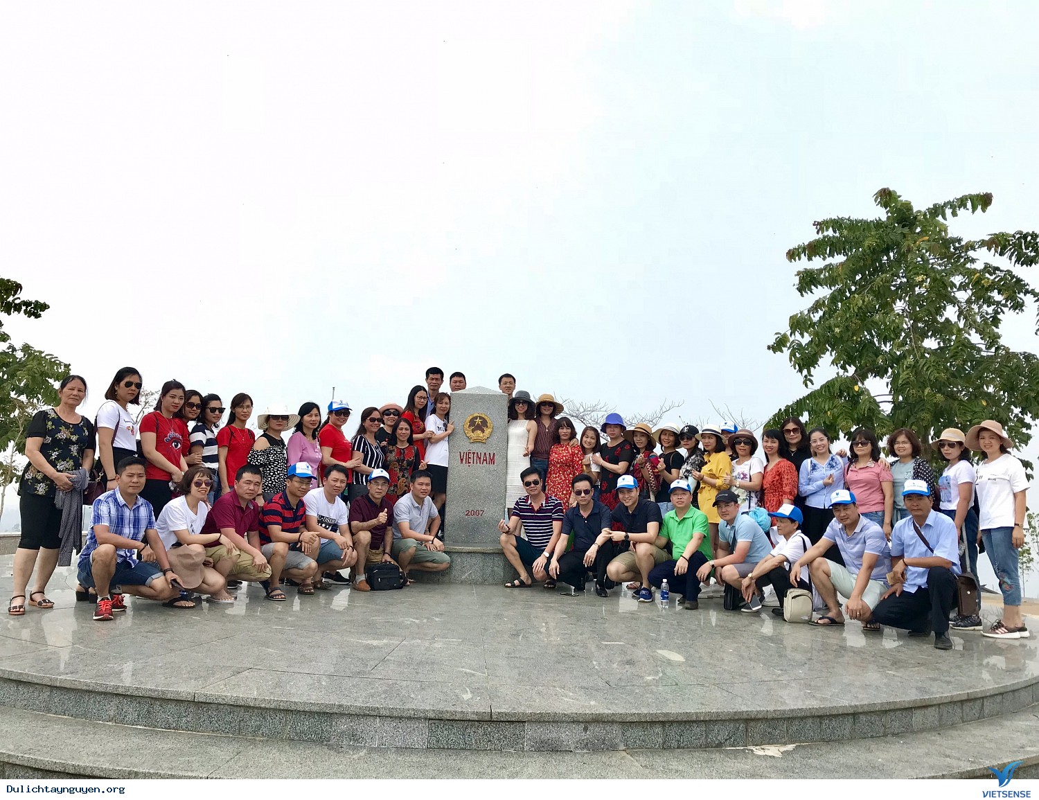 Đoàn khách 23-26/03 - Ảnh 2 Đoàn khách 23-26/03 - Ảnh 2