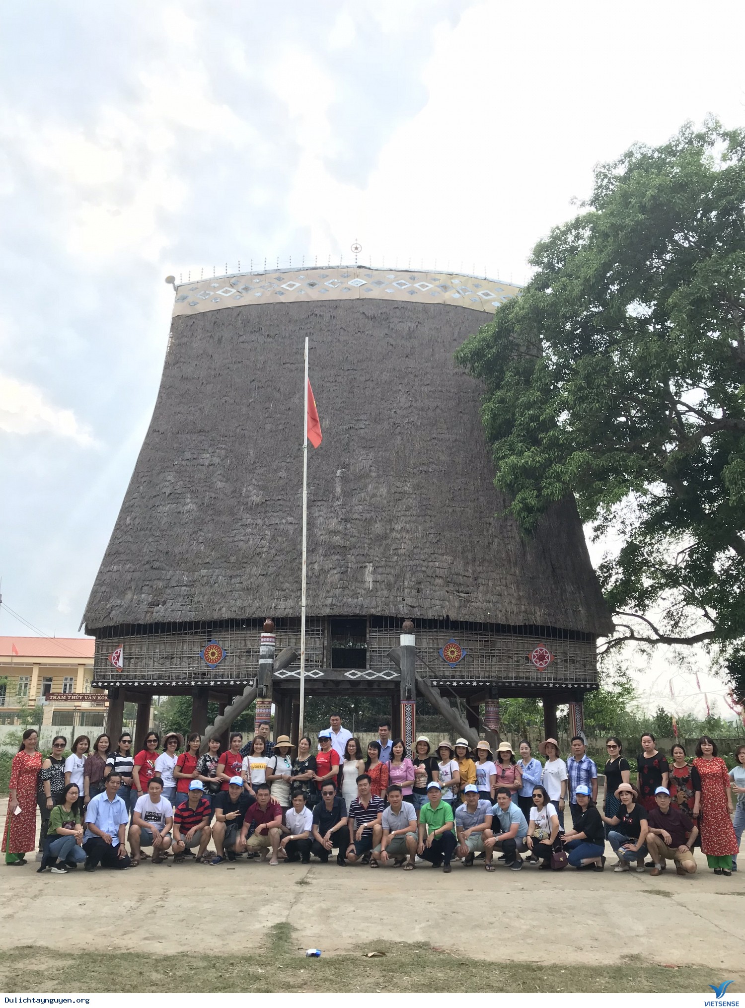 Đoàn khách 23-26/03 - Ảnh 3 Đoàn khách 23-26/03 - Ảnh 3