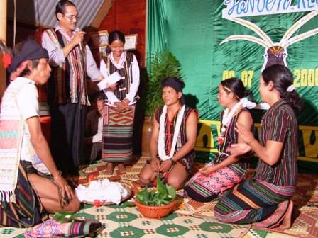 Lễ cưới người MNông Lễ cưới người MNông