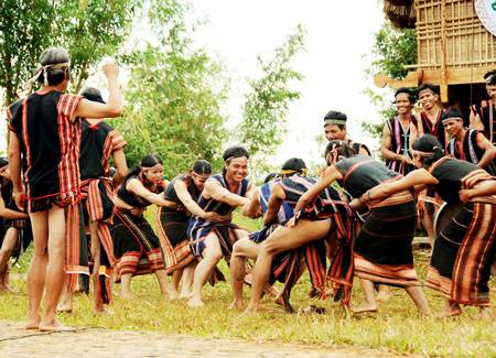 Lễ Mừng Lúa Mới - Ảnh 2 Lễ Mừng Lúa Mới - Ảnh 2