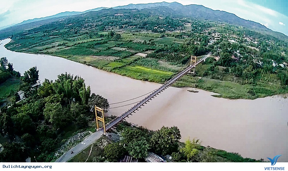 Nhà Rông & cầu treo Kon Klor Nhà Rông & cầu treo Kon Klor