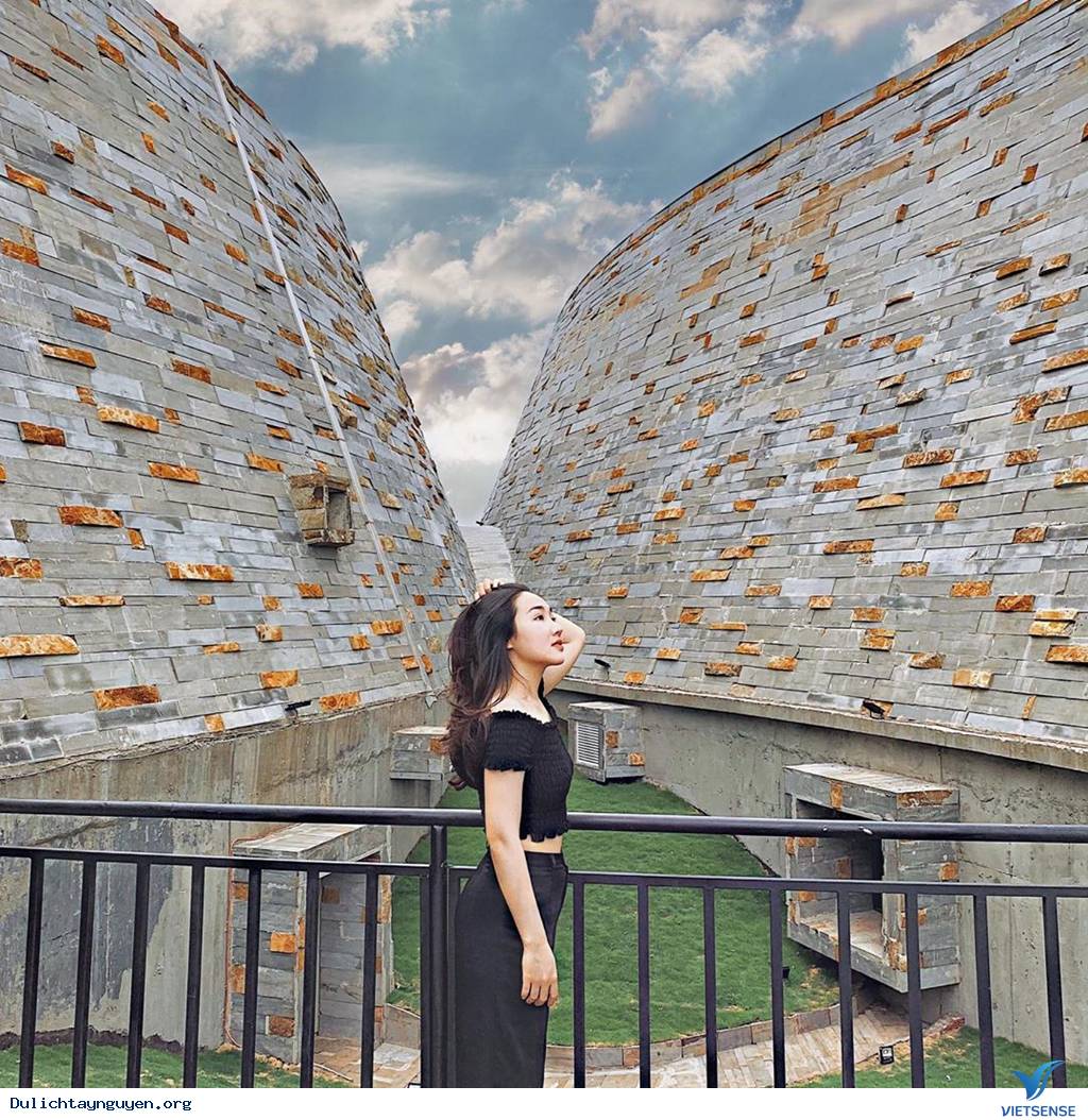 Nhà rông đá độc đáo, có một không hai tại bảo tàng cà phê Buôn Ma Thuột - Ảnh 2