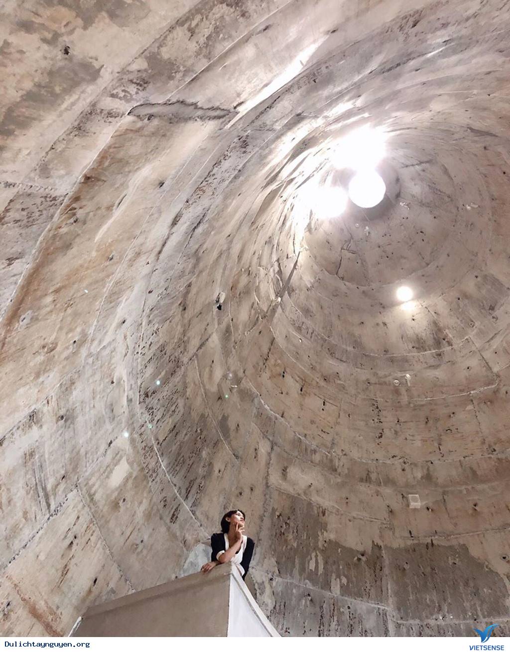 Nhà rông đá độc đáo, có một không hai tại bảo tàng cà phê Buôn Ma Thuột - Ảnh 4