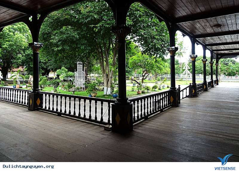 Khám phá nhà thờ chánh tòa Kon Tum - Ảnh 3