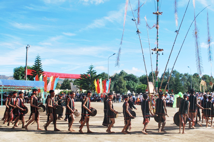 Lễ hội Cồng Chiêng Tây Nguyên Lễ hội Cồng Chiêng Tây Nguyên