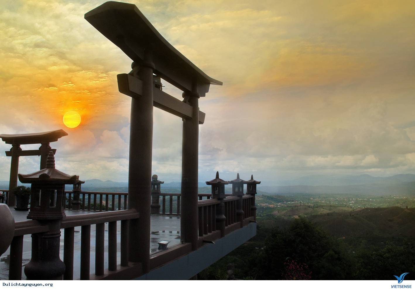 Ngôi chùa mang vẻ đẹp phiêu lãng - Ảnh 2 Ngôi chùa mang vẻ đẹp phiêu lãng - Ảnh 2